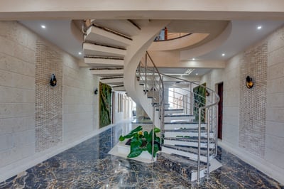 Luxury Villa Photo #39