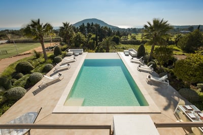 Luxury Villa Photo #11