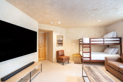 Luxury Villa Photo #28