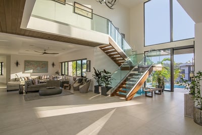 Luxury Villa Photo #36