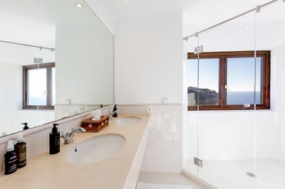 Luxury Villa Photo #22