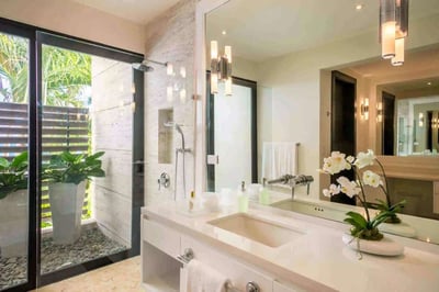 Luxury Villa Photo #25