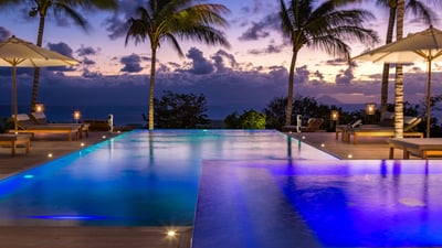 Luxury Villa Photo #4