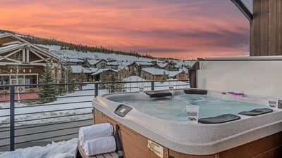 Private hot tub on the balcony