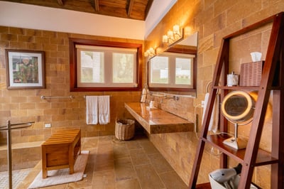 Luxury Villa Photo #39