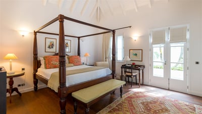 Luxury Villa Photo #48