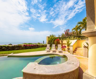 Luxury Villa Photo #7
