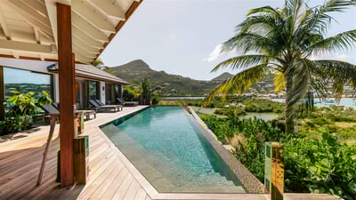 Luxury Villa Photo #16