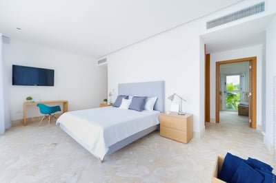 Luxury Villa Photo #19