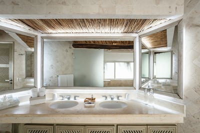 Luxury Villa Photo #17