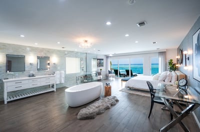 Luxury Villa Photo #18