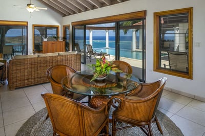 Luxury Villa Photo #18