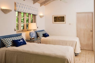 Luxury Villa Photo #30