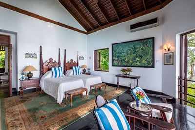 Luxury Villa Photo #9