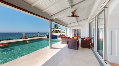 Luxury Villa Photo #9