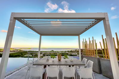 Luxury Villa Photo #4