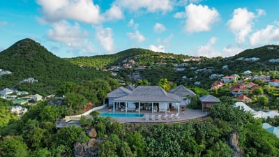 Luxury Villa Photo #2