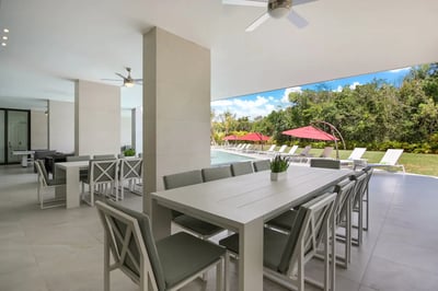 Luxury Villa Photo #10