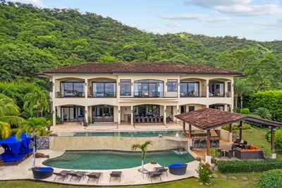 Luxury Villa Photo #2