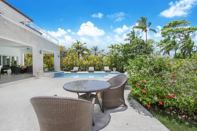 Luxury Villa Photo #15