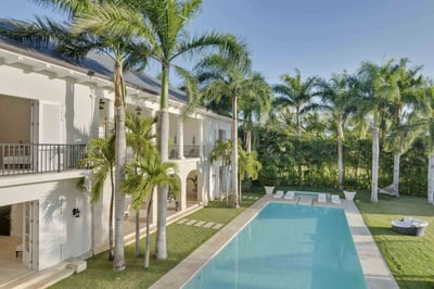 Luxury Villa Photo #6