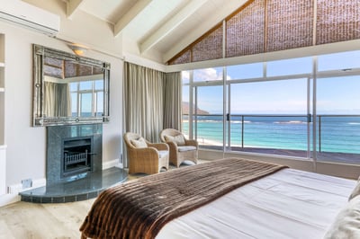 Luxury Villa Photo #26