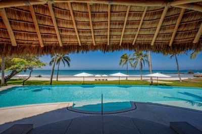 Luxury Villa Photo #2