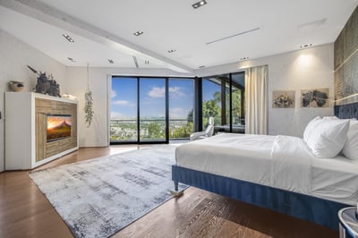 Luxury Villa Photo #50