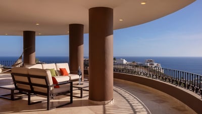 Luxury Villa Photo #40