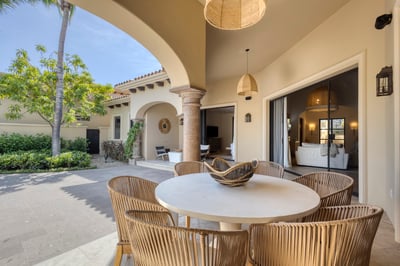 Luxury Villa Photo #15
