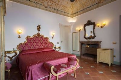 Luxury Villa Photo #31