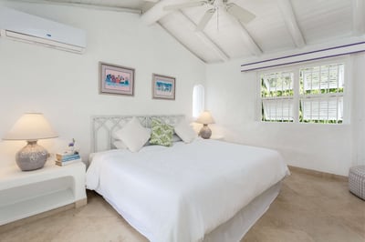 Luxury Villa Photo #10