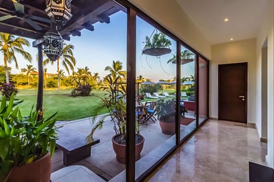 Luxury Villa Photo #8