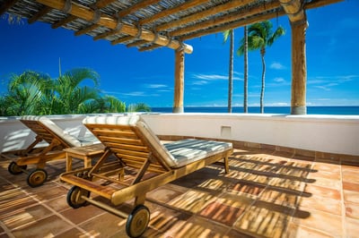 Luxury Villa Photo #13