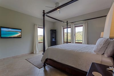 Luxury Villa Photo #9