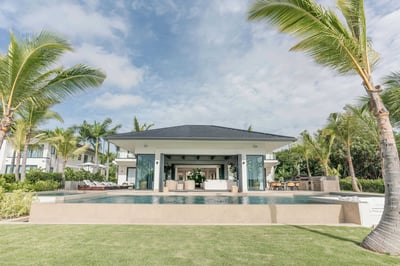 Luxury Villa Photo #6