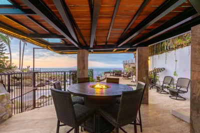 Luxury Villa Photo #17