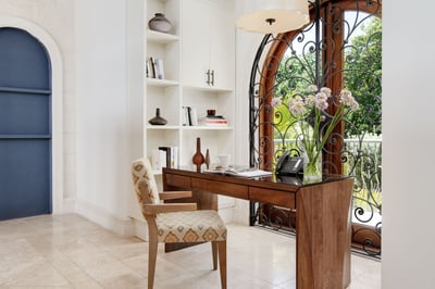 Luxury Villa Photo #38