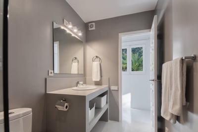 Luxury Villa Photo #46