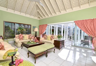 Luxury Villa Photo #4