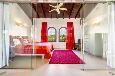 Luxury Villa Photo #26