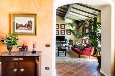 Luxury Villa Photo #19