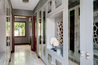 Luxury Villa Photo #22