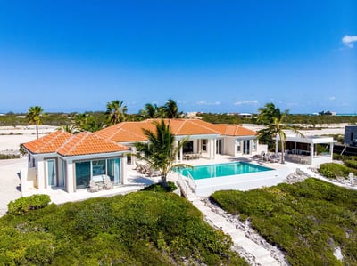 Luxury Villa Photo #3