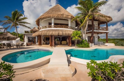 Luxury Villa Photo #2