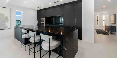 Luxury Villa Photo #3