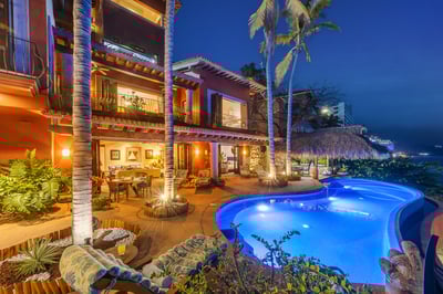 Luxury Villa Photo #3