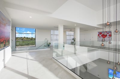 Luxury Villa Photo #37