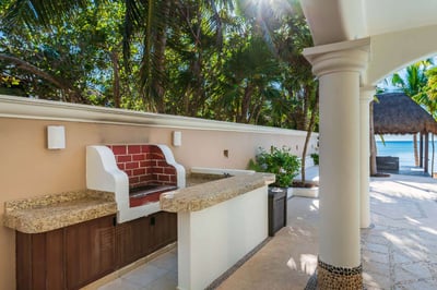 Luxury Villa Photo #15