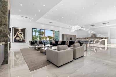 Luxury Villa Photo #16